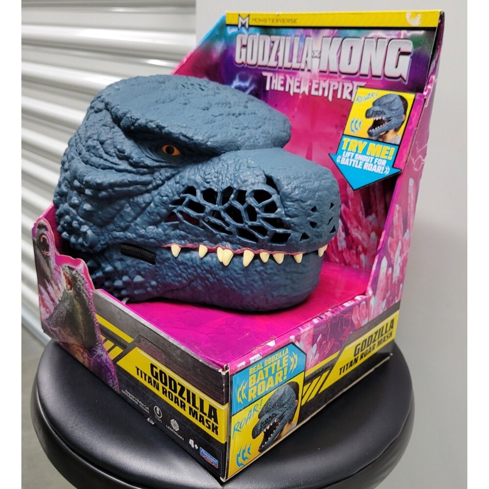 Godzilla Titan Roar Mask with Battle Roar Sound Godzilla x Kong Playmates Toys